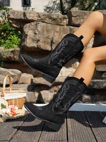 2025 秋冬经典美式复古刺绣皮革尖头西部女靴仿麂皮朋克风格高帮踝靴，黑色，粗跟时尚朋克切尔西靴女款，高跟粗跟马靴，牛仔靴 - 黑色 - 查看 4