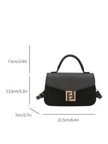 春夏新款女包，时尚复古手提包方包，五金皮带装饰，翻盖开口，长肩带可调节，小容量轻便简约斜挎包 - 黑色 - 查看 7