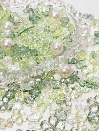 Accesorios DIY de acrílico, estuches de teléfono con pegamento crema, pasadores para el cabello, materiales de accesorios decorativos, accesorios barrocos, pendientes hechos a mano DIY, tocados, zapatos, accesorios de ropa. Este producto se utiliza ampliamente en decoración, colgantes