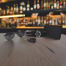 Regalo de Lujo para Hombre 6 en 1: Reloj Cronógrafo, Gafas de Sol Aviador, Cartera, Cinturón, Llavero y Tarjetero – Ideal para Ocasiones Especiales - Negro - Ver 2