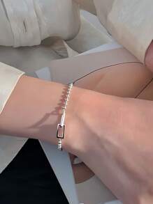 Conjunto de 2 piezas de pulsera elegante y geométrica simple para mujeres. Pulsera de plata de ley, cómoda de llevar, diseño retro y sexy, adecuada para uso diario y de fiesta, es un regalo de cumpleaños para mujeres fashionistas.