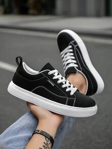 Men's Classic Black Patchwork Low-Top Skate Shoes, Simple Design Basic Style, Lightweight & Comfortable Outdoor Sports Sneakers, Gym 2000s Style Valentine's Day Ideas - Solid Color - View 2