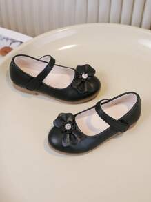 1 Pair Fashionable Toddler Girls Flat Shoes,New Style Solid Color Hook And Loop Design With Double Floral Overlay And Round Pattern, Suitable For Daily Commute, Dancing, Matching With Skirts, Princess Style