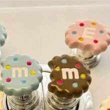 可爱M-Bean饼干马桶柱塞用于美甲专用高端创意浴室马桶冲水按钮装饰不再脏手（图片中彩色圆点随机分布。）