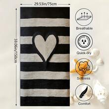 منشفة شاطئ كبيرة الحجم - تصميم طباعة قلب مخطط أسود وأبيض، من ميكروفايبر ناعم وماص، سريعة الجفاف وخفيفة الوزن، مناسبة للشاطئ والحمام والسفر - منشفة شاطئ وبطانية حديثة للجنسين، إكسسوار جانب المسبح