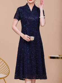 This 2026 Summer Short-Sleeved V-Neck Luxury Evening Dress In Blue Features Lace And Sequins, Creating An Elegant And Casual Look. The Comfortable Fabric Has A Slight Stretch. It's A Perfect Gift For Mothers, A Stylish Dress For Women, And A High-Quality Piece Suitable For Weddings, Guest Receptions, Everyday Wear, Casual Occasions, Parties, Ceremonies, Social Events, And Birthday Parties. - 藍色 - 查看 6
