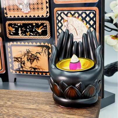 1pc, Lư hương Phật dấu tay hoa sen ngược dòng, có thể khử mùi, dùng làm đồ trang trí Phật giáo theo phong cách Trung Hoa. Có thể trang trí nhà cửa và phòng trà, và cũng có thể dùng để đốt hương để tăng cường sự tập trung và bình an. Đây là lựa chọn tốt nhất để làm quà tặng cho người lớn tuổi yêu thích phong cách Trung Hoa hoặc sử dụng cá nhân.