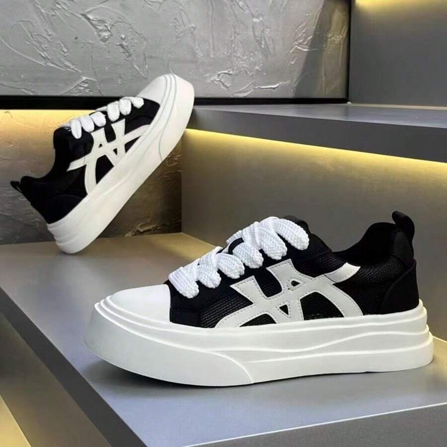 最新男士休闲运动鞋，新款软底运动鞋，百搭时尚鞋履