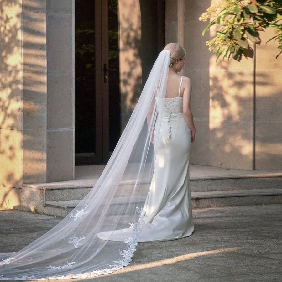 1件手工蕾丝边婚纱头纱，带梳子，欧美风格新娘头饰配饰，教堂拖尾情人节配饰 - 白色 - 查看 1