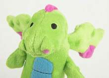 Juguete de peluche con chillido para perros Dragones Bubble de GoDog, tecnología de protección contra masticado - Rosa, Pequeño - Verde delgado - Ver 3