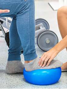 健身球小型瑜伽球，9 英寸迷你普拉提球，防爆防滑迷你瑜伽球，用于稳定、健身、物理治疗、伸展和核心力量锻炼，适合家庭健身房和办公室，平衡、稳定、伸展，基本型号