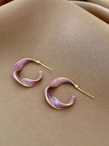 1 Pair Asymmetrical Geometric Twisted C-Shaped Dangle Earrings. Note: Due To Lighting And Angle During Photography, There May Be Slight Color Difference Between The Actual Product And The Image. - Mauve Purple - View 1