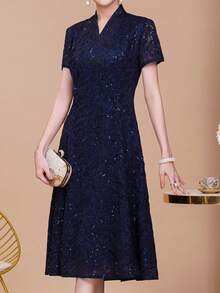 This 2026 Summer Short-Sleeved V-Neck Luxury Evening Dress In Blue Features Lace And Sequins, Creating An Elegant And Casual Look. The Comfortable Fabric Has A Slight Stretch. It's A Perfect Gift For Mothers, A Stylish Dress For Women, And A High-Quality Piece Suitable For Weddings, Guest Receptions, Everyday Wear, Casual Occasions, Parties, Ceremonies, Social Events, And Birthday Parties. - 藍色 - 查看 7