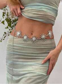 A High-Quality Metal Belt For Women In Summer
