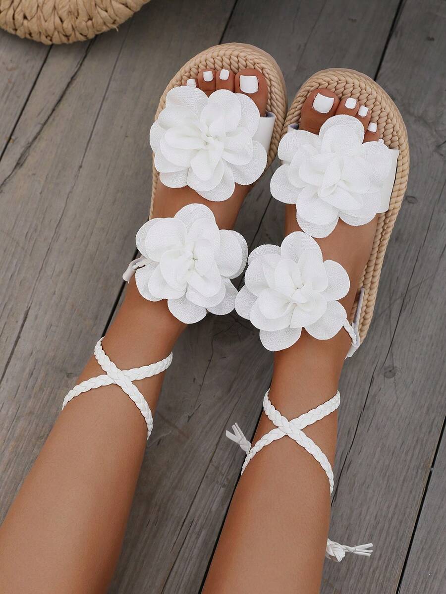 大码女式山茶花装饰交叉带波西米亚风格平底凉鞋，夏季新品