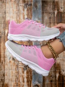 حذاء رياضي خفيف الوزن للنساء، تنفس، عصري كاجوال، حذاء رياضي منخفض القمة مريح للجري، من قماش شبكي طبيعي ذو نقش مربعات