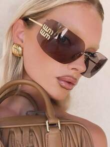 1 件超大无框时尚女士眼镜，精致高端，适合日常外出和海滩度假时佩戴，超大无框可爱时尚眼镜学院风，适合返校季佩戴，包裹形字母装饰