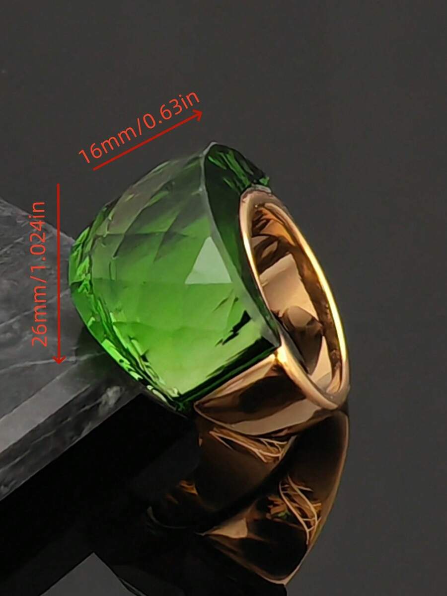 Fashionable And Elegant Electroplated 18K Gold Artificial Emerald Water Chestnut Stainless Steel 316 Ring For Women. Simple Style Green Glass High-Quality Ring