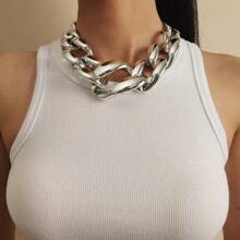 1pc Oversized Metal Clasp Single Layer Necklace, European Punk Style Geometric Chain Necklace