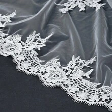 1件手工蕾丝边婚纱头纱，带梳子，欧美风格新娘头饰配饰，教堂拖尾情人节配饰 - 白色 - 查看 4