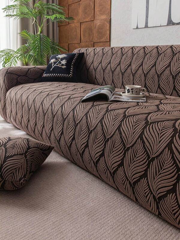 1pc Leaf Pattern Stretch Sofa Cover, Boho Style Coral Fleece All-Season Universal Full Cover Sofa Protector With Anti-Slip Grip, Washable, Fit For Living Room, Bedroom, Outdoor, Suitable For 1/2/3/4/5-Seater Sofa, Free Anti-Slip Strips