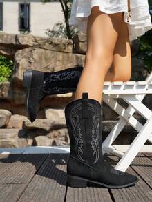 2025 秋冬经典美式复古刺绣皮革尖头西部女靴仿麂皮朋克风格高帮踝靴，黑色，粗跟时尚朋克切尔西靴女款，高跟粗跟马靴，牛仔靴 - 黑色 - 查看 5