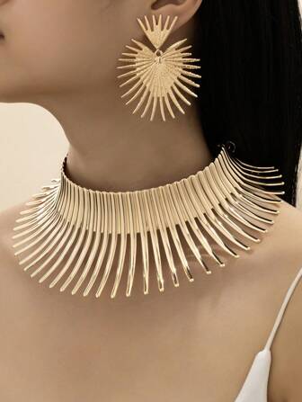 1 套女士首饰套装，含 1 对耳环和 1 条项链