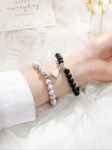 Paire de bracelets de couple en turquoise blanche mate en forme de cœur - Élégance bohème subtile, faits main pour des connexions significatives. Parfait pour un look de couple assorti, des rendez-vous romantiques, des banquets et des fêtes. Un ensemble de cadeaux symboliques pour célébrer les anniversaires, la Saint-Valentin, les anniversaires et tous les autres jalons.