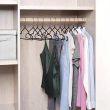 100/60/30/20/10/5/1pc Non-Slip Rubber Coated Metal Hangers Wire Shirt Hangers, Space Saving Clothes Hanger With Rubber Coating(Silver Hook), Heavy Duty Clothes Hanger , Metal Shirt Jacket Hanger With Round Notches For Dress,Standard Suit,Shirt,Coat-Perfect Valentine's Day Gift For Him/Her,Wardrobe Organiser