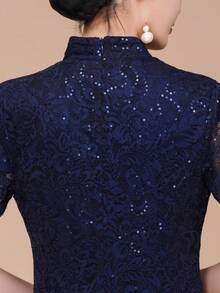 This 2026 Summer Short-Sleeved V-Neck Luxury Evening Dress In Blue Features Lace And Sequins, Creating An Elegant And Casual Look. The Comfortable Fabric Has A Slight Stretch. It's A Perfect Gift For Mothers, A Stylish Dress For Women, And A High-Quality Piece Suitable For Weddings, Guest Receptions, Everyday Wear, Casual Occasions, Parties, Ceremonies, Social Events, And Birthday Parties. - 藍色 - 查看 11