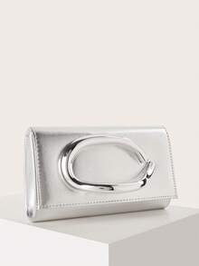 这款迷人的大容量晚宴手拿包采用闪亮的链条肩带和时尚的翻盖设计，并以奢华的人造皮革材质打造，是婚礼和派对的理想之选。这款女士链条单肩斜挎包适合青少年、大学生、年轻职业人士和上班族，是派对、婚礼、晚宴和正式场合的完美之选。它可以与女士晚礼服、派对配饰、亮片连衣裙、闪亮连衣裙和优雅连衣裙完美搭配。 - 銀色 - 查看 3