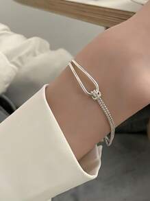 Conjunto de 2 piezas de pulsera elegante y geométrica simple para mujeres. Pulsera de plata de ley, cómoda de llevar, diseño retro y sexy, adecuada para uso diario y de fiesta, es un regalo de cumpleaños para mujeres fashionistas.