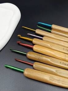 Set de 9 ganchos de ganchillo de bambú, agujas de ganchillo de 2-6mm para hilos de tejer, herramientas de costura y manualidades (color y tamaño aleatorios) - Multicolor - Ver 2