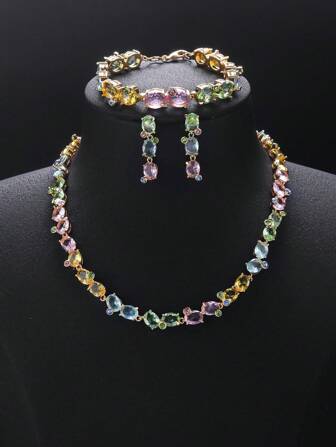4 pièces/set de parure de bijoux de luxe comprenant un collier, des boucles d'oreilles et un bracelet. Accessoire mode avec zircone cubique, convient pour la robe, le costume de soirée, le mariage, la fête, le collier, les boucles d'oreilles, les festivals et les cadeaux d'anniversaire