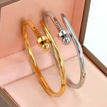 Bracelet trèfle en acier titane, léger et luxueux, résistant à la lumière, à la mode et minimaliste. - Doré - Voir 2