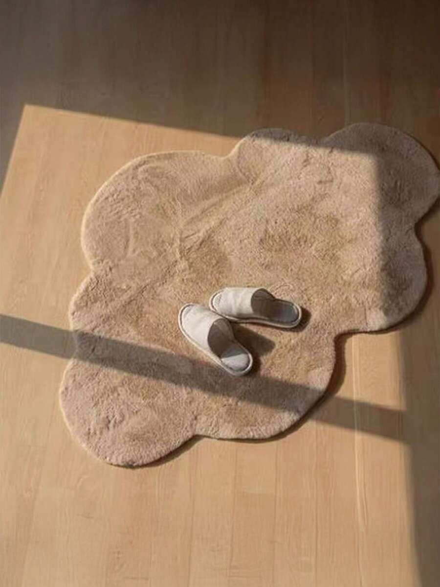 1pc Cloud Shaped Area Rug In Pink Beige, Faux Fur Fabric, High-End Soft Fluffy And Easy To Clean Cozy Cute Indoor Decorative Carpet, Comfortable Home Decor Rug For Bedroom, Living Room, Sofa, Coffee Table, Dressing Room, Tea Room And More Areas,Fall Decor,Autumn Decor,Room Decor