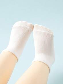 10 Pairs Kids Simple Basic White Crew Socks, School Style, Suitable For All Seasons - White - View 4