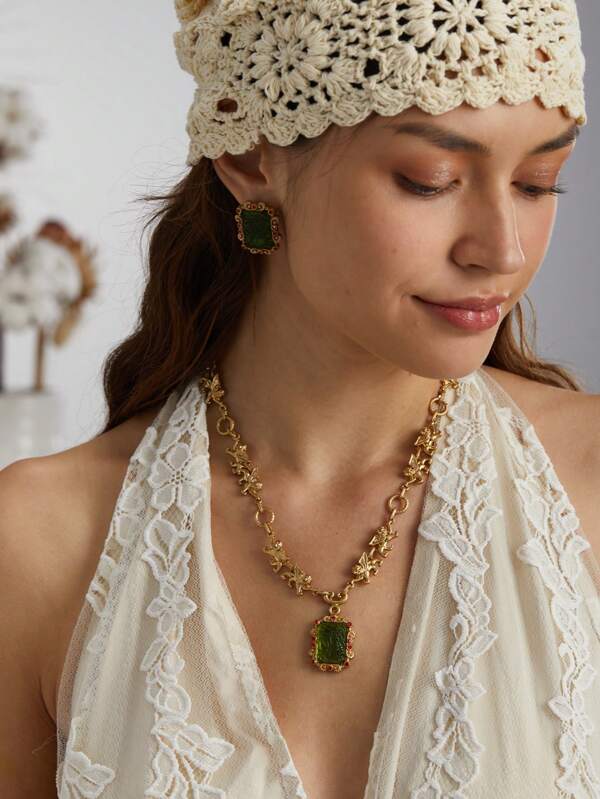 Colar, brincos e pulseira com pingente de leão em relevo quadrado de vidro verde banhado a cobre envelhecido em estilo vintage, conjunto de joias
