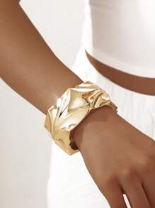 1pc Minimalist Aesthetic High-Quality Unique Design Asymmetric Water Drop Hollow Metal Bangle Bracelet, Versatile For Evening Party, Daily Wear, Office, Bar, Music Festival, Wedding, Business Events, Gift