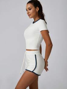 NcmRyu 1套抽绳腰部撞色塑身短袖短裤运动套装