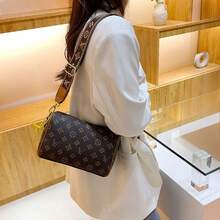 Valentine's Day Gift: Women's Fashion Cylindrical Shoulder Bag – Stylish Design With Wide Strap For Everyday Elegance - 卡其色 - 查看 6
