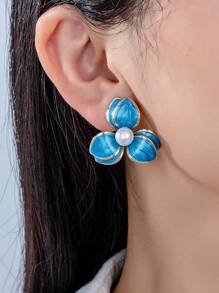 1 par de pendientes con diseño floral dulce y lindo para mujeres, apropiados para usar en la vida cotidiana y en citas