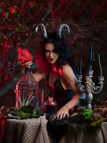 10 件/套万圣节模拟人体器官，万圣节场景装饰恐怖模拟心脏悬挂道具，恶作剧大脑断指眼球装饰，身体部位血腥模拟恐怖器官逼真真人大小，–血腥假人体器官乳胶恐怖配件：人造心脏/大脑/手指/眼球，万圣节鬼屋装饰派对道具