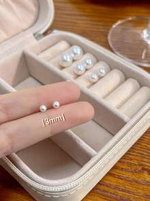 1 对 14k 镀金迷你耳钉，镶嵌方晶锆石，迷人时尚，适合女孩佩戴 - 白色 - 查看 10