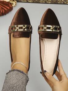 Women's Plus Size 35-45 Pointed Toe Flat Shoes, New Autumn Style Outdoor Daily Metal Chain Decor Brown Suede Soft Bottom Work Driving Loafers