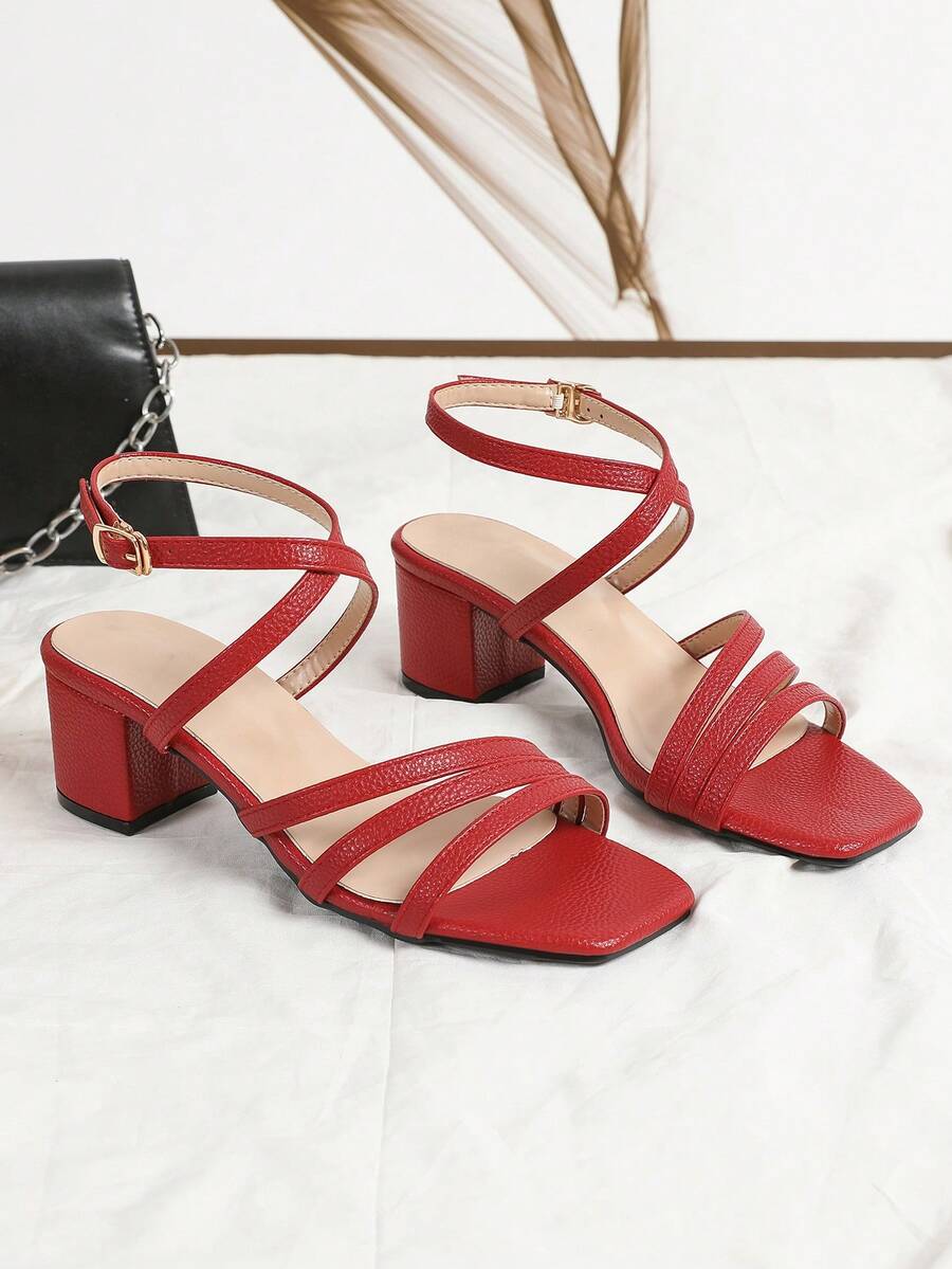 סנדלים אופנתיים לנשים עם עקב גבוה בצבע אדום דמוי עור, בוהן פתוחה עם רצועה מוצלבת ועקב בלוק לחוף הים/מסיבה - אדום - ראה 1