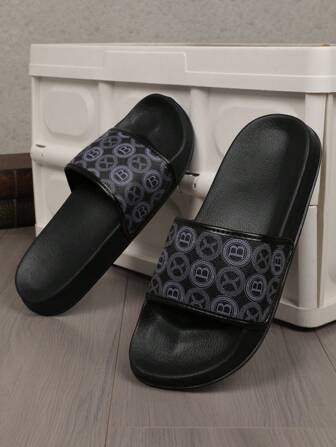 Pantuflas de moda, nuevas sandalias casuales ligeras para hombres, aptas para interiores, baño, con tiras, en color camuflaje, para usar en exteriores y playa