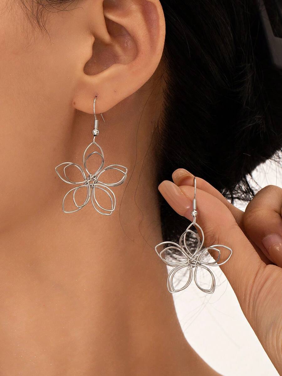 1 Pair Fashion Silver Detailed Floral Geometric Earrings, Versatile Daily Wear For Women - Silver - View 1