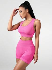 طقم نسائي رياضي يتكون من صدرية اليوغا خالية من الحياكات والشورت ذو الخصر العالي ، طقم لياقة بجودة مضغوطة مرنة