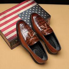 Vintage Men's Slip-On Loafers With Crocodile Embossed Decor, Comfortable For Casual And Business Occasions